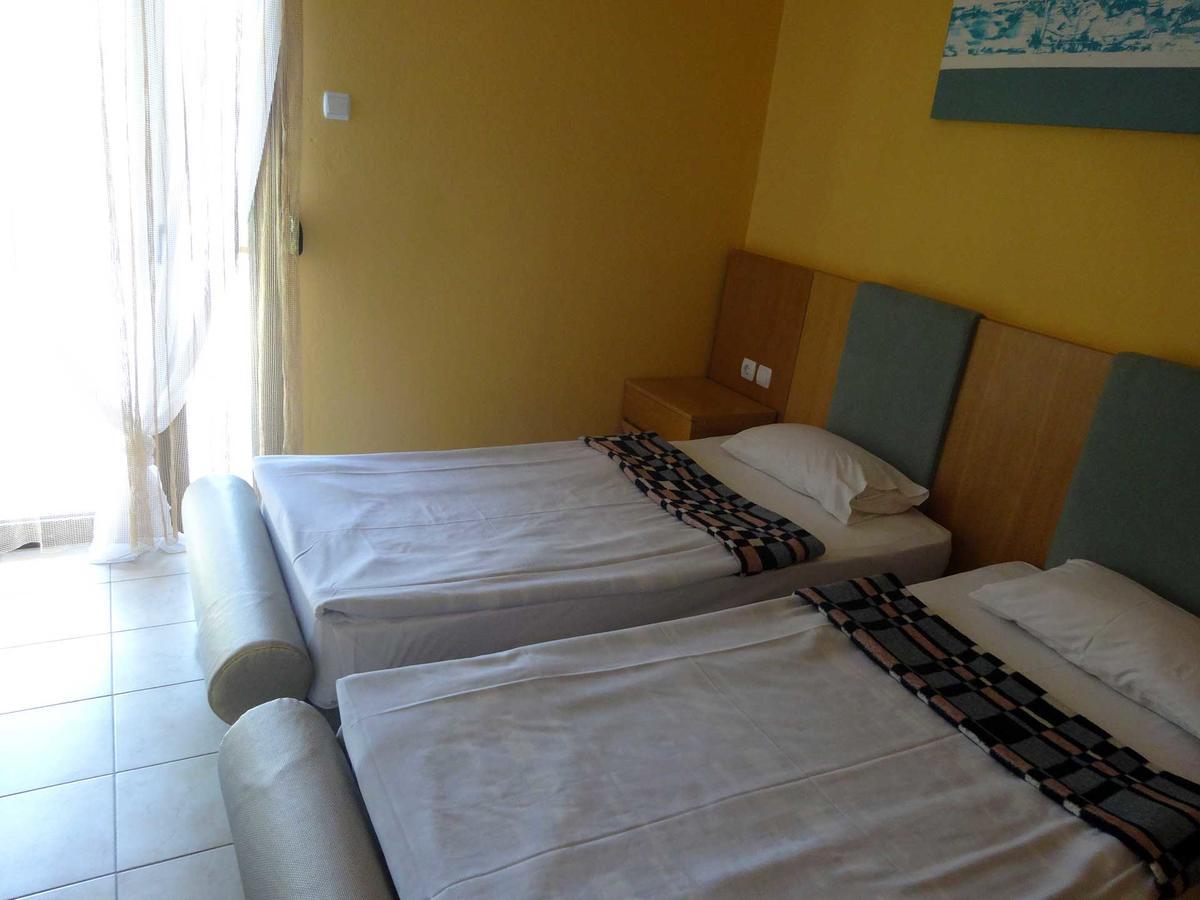Villa Maria Apartments Polychrono Ngoại thất bức ảnh