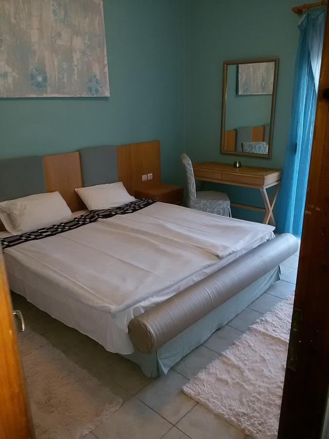 Villa Maria Apartments Polychrono Ngoại thất bức ảnh