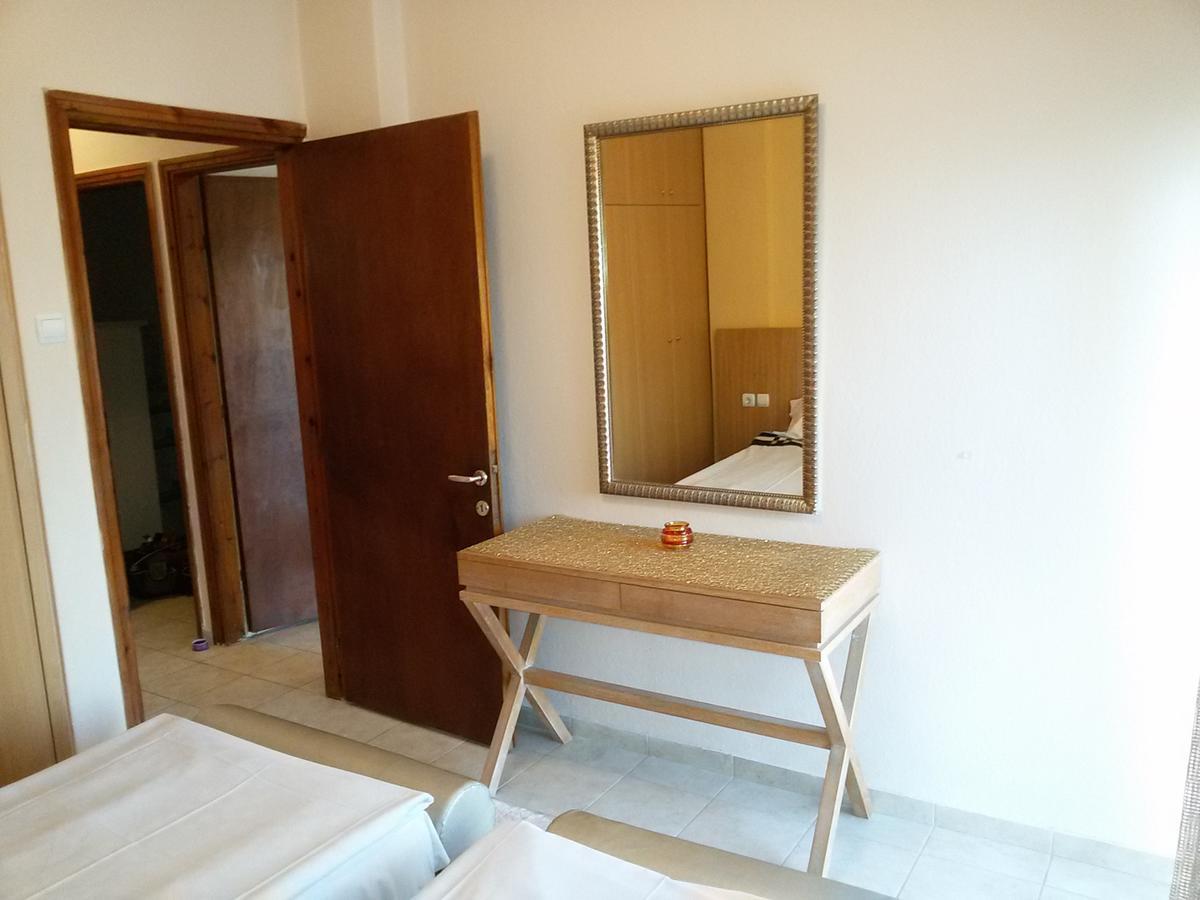 Villa Maria Apartments Polychrono Ngoại thất bức ảnh